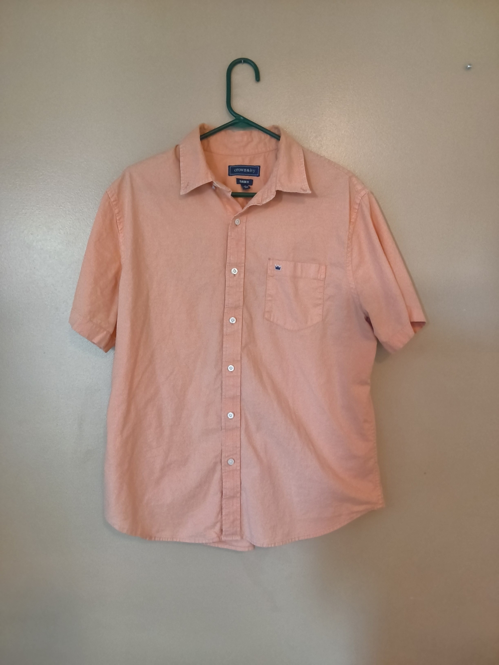Men's Short-Sleeve Button-Down Shirt in Peach